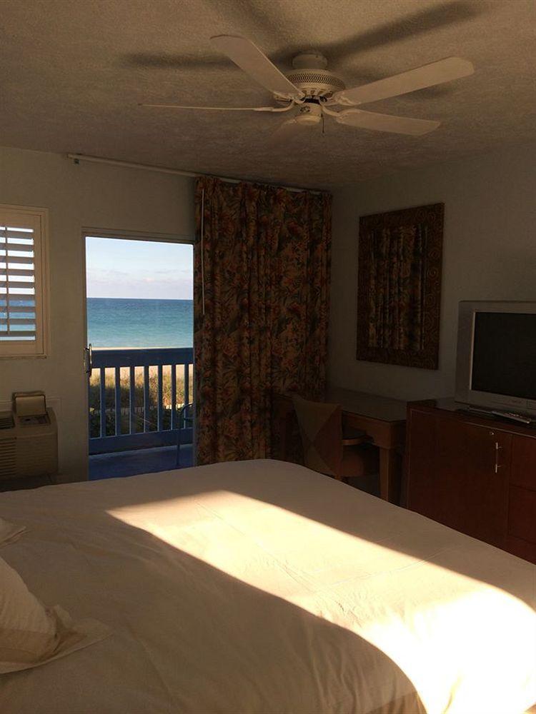 פורט פירס Rhumcay Beach Resort And Grille מראה חיצוני תמונה
