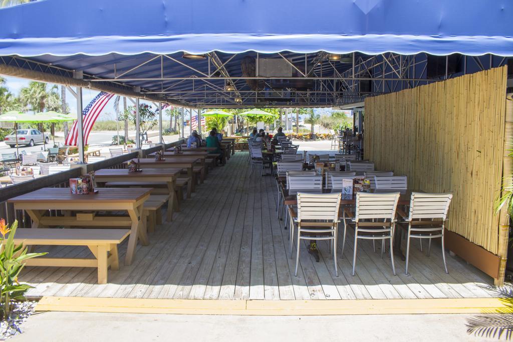 פורט פירס Rhumcay Beach Resort And Grille מראה חיצוני תמונה