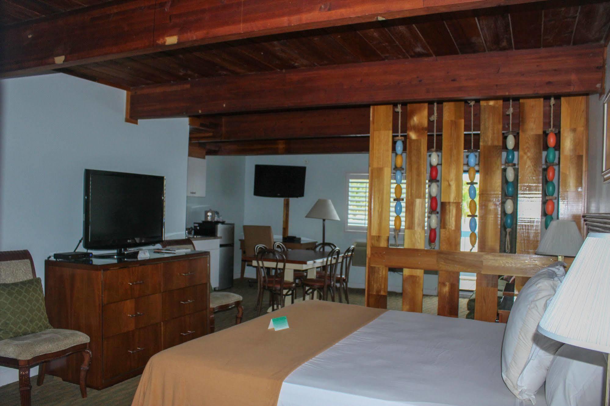 פורט פירס Rhumcay Beach Resort And Grille מראה חיצוני תמונה