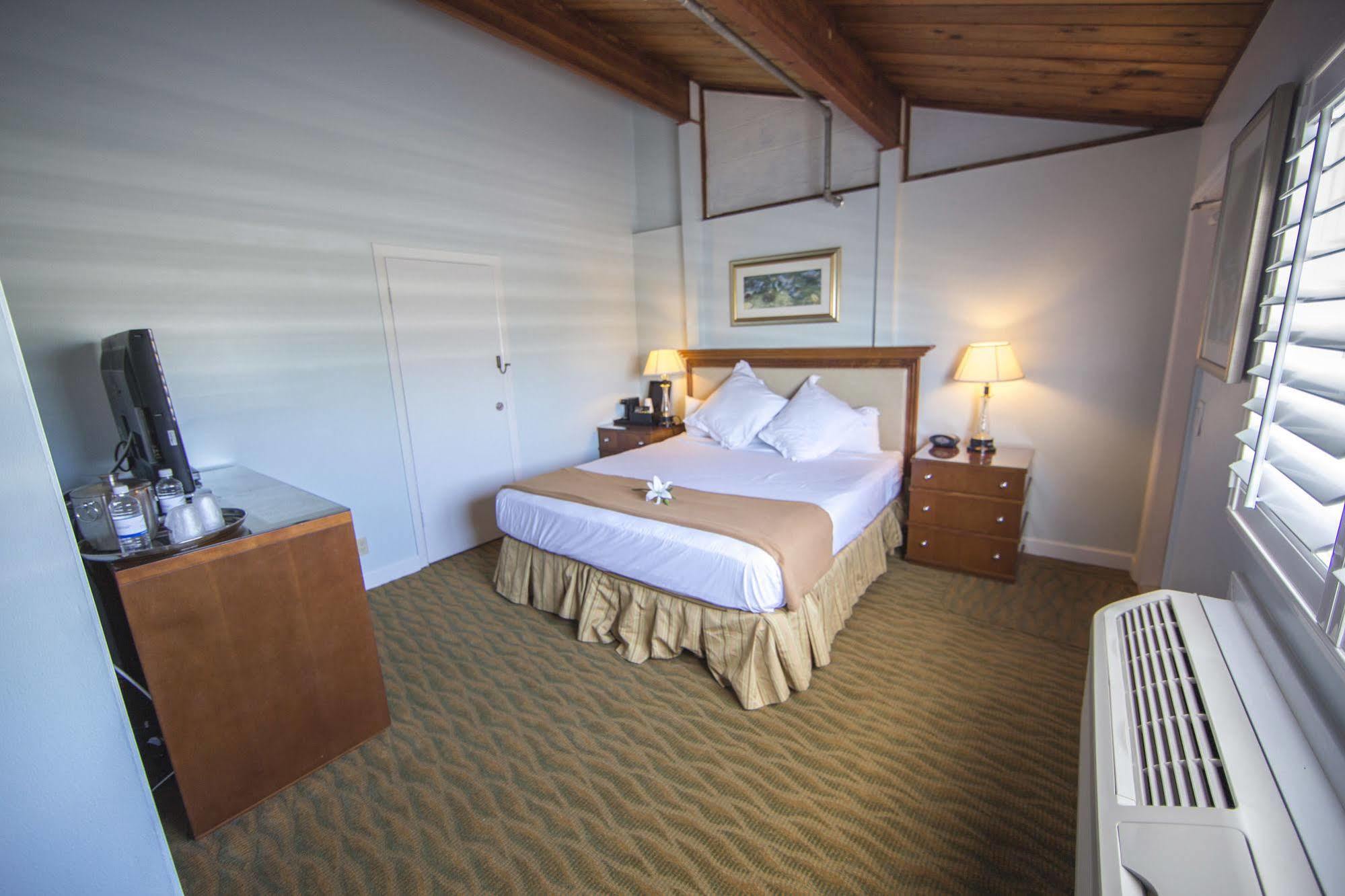פורט פירס Rhumcay Beach Resort And Grille מראה חיצוני תמונה